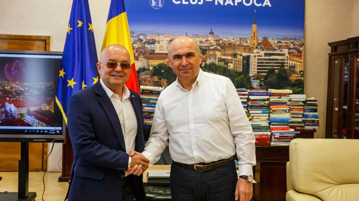 Emil Boc și Ilie Bolojan au discutat, la Cluj-Napoca, despre investiții de 100 de milioane de euro prin PNRR... 2 Emil Boc si Ilie Bolojan au discutat la Cluj Napoca despre investitii de 100 de milioane de euro prin PNRR