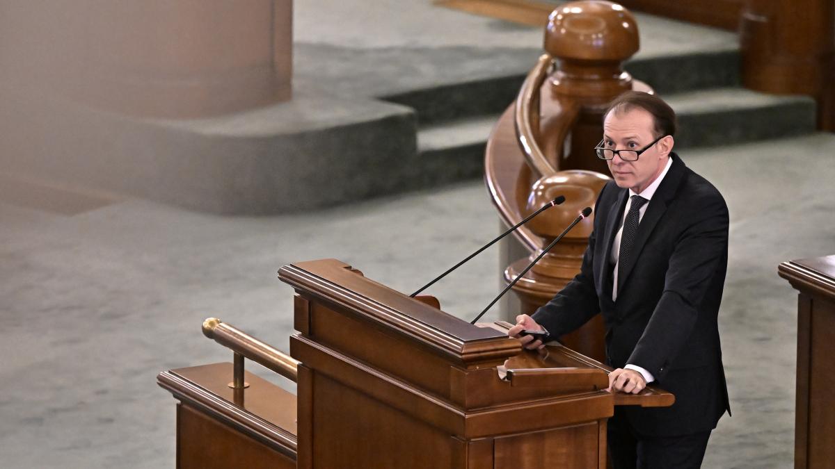 Fostul premier Florin Cîțu atrage atenția: „Economisiți bani, va trebui să plătiți miliardele...” 2 Fostul premier Florin Citu attracte atentia Economisiti bani va trebuie sa platiti miliardele
