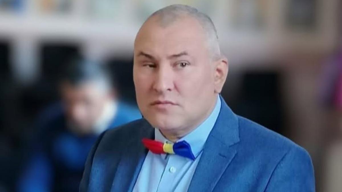 Servești în campanie, iar Guvernul te recompensează pe măsură. Cum a ajuns un jurnalist pe lista SGG pentru... 2 Servesti in campanie iar Guvernul te recompenseaza pe masura Cum a ajuns un jurnalist pe lista SGG pentru