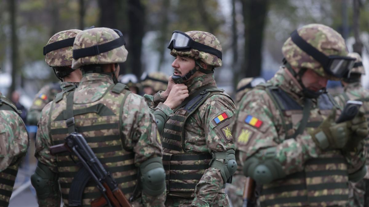 Reguli noi pentru angajările în Armată: Toate interviurile de selecție vor fi înregistrate video. Miruță:... 2 reguli noi pentru angajarile in armata toate interviurile de selectie vor fi inregistrate video miruta