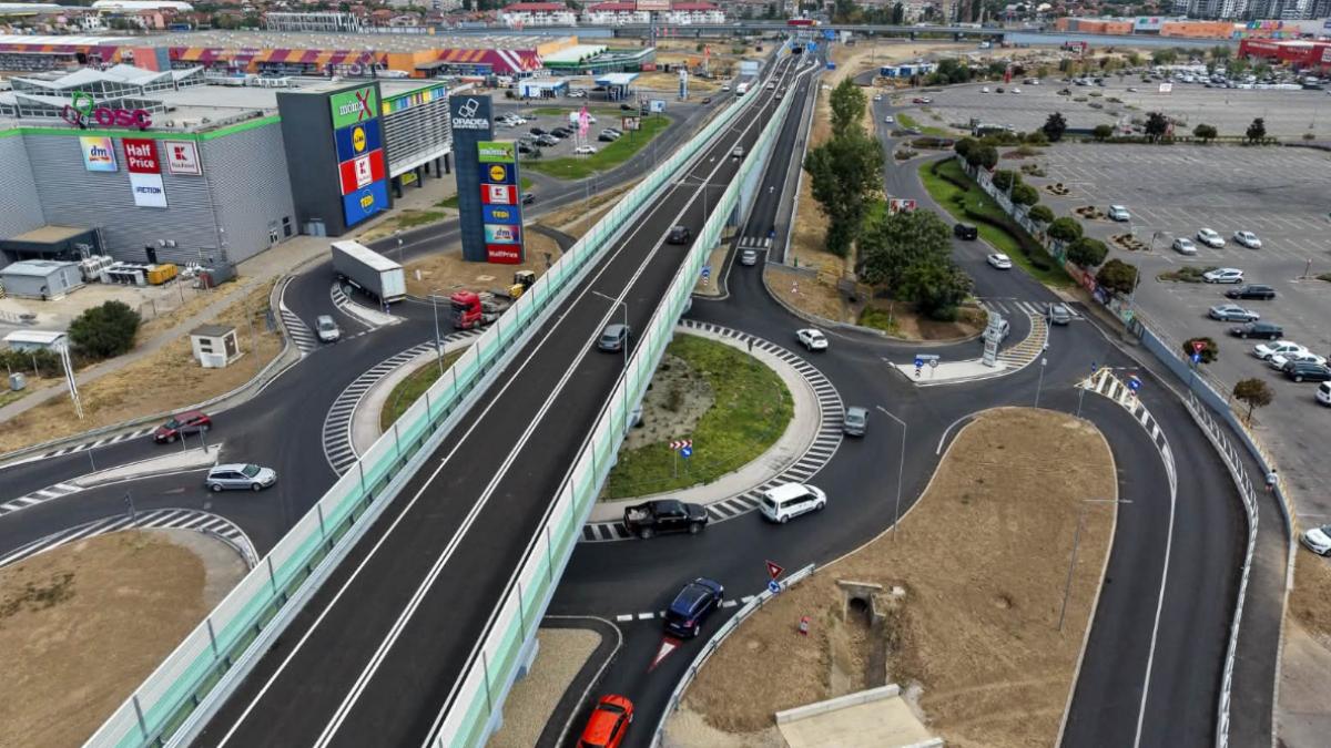 Bolojan a deschis doua pasaje rutiere si un pasaj subteran pentru pietoni in Oradea construite cu fonduri PNRR