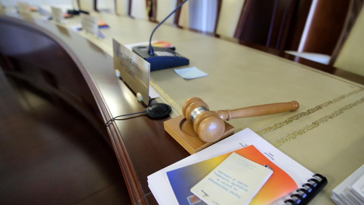 CCR analizeaza noua Lege ANI Sesizarea se refera la amendamentul AUR privind averile partenerelor si 1