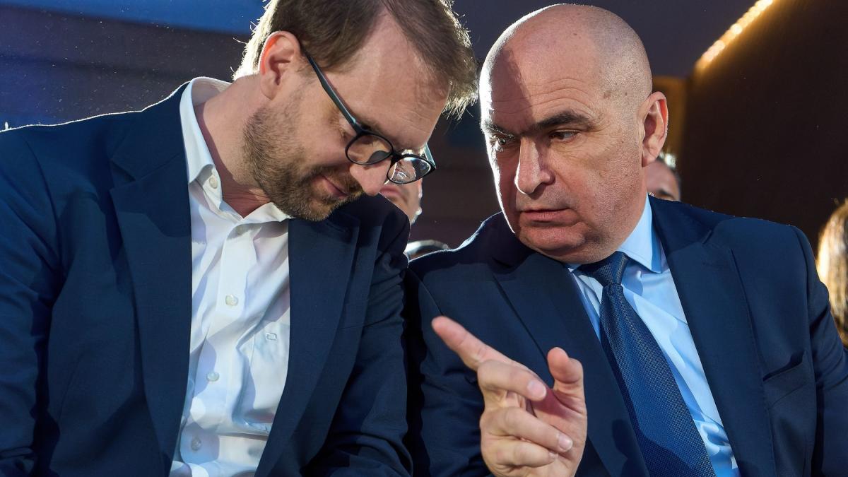 Culise: Cum l-a enervat Bolojan pe USR după ce a încercat să-l ajute pe Fritz printr-un schimb legat de mandatele aleșilor locali 2 Culise Cum l a enervat Bolojan pe USR dupa ce a incercat sa l ajute pe Fritz printr un schimb legat de mandatele alesilor locali