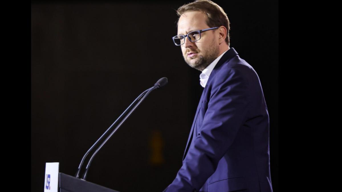 Fritz indeamna sustinatorii sa conteste abuzurile PSD prin proteste si mesaje pe retelele sociale USR convoca o sedinuta pentru a i revalida mandatul