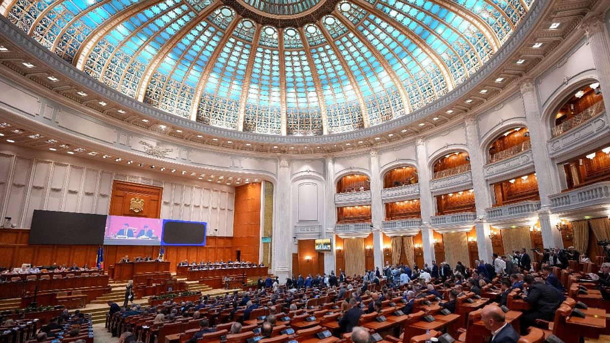 PSD și AUR au votat din nou amendamentul „Fritz” la Legea ANI. PNL anunță că nu va susține... 2 PSD si AUR au votat din nou amendamentul Fritz la Legea ANI PNL anunta ca nu va sustine