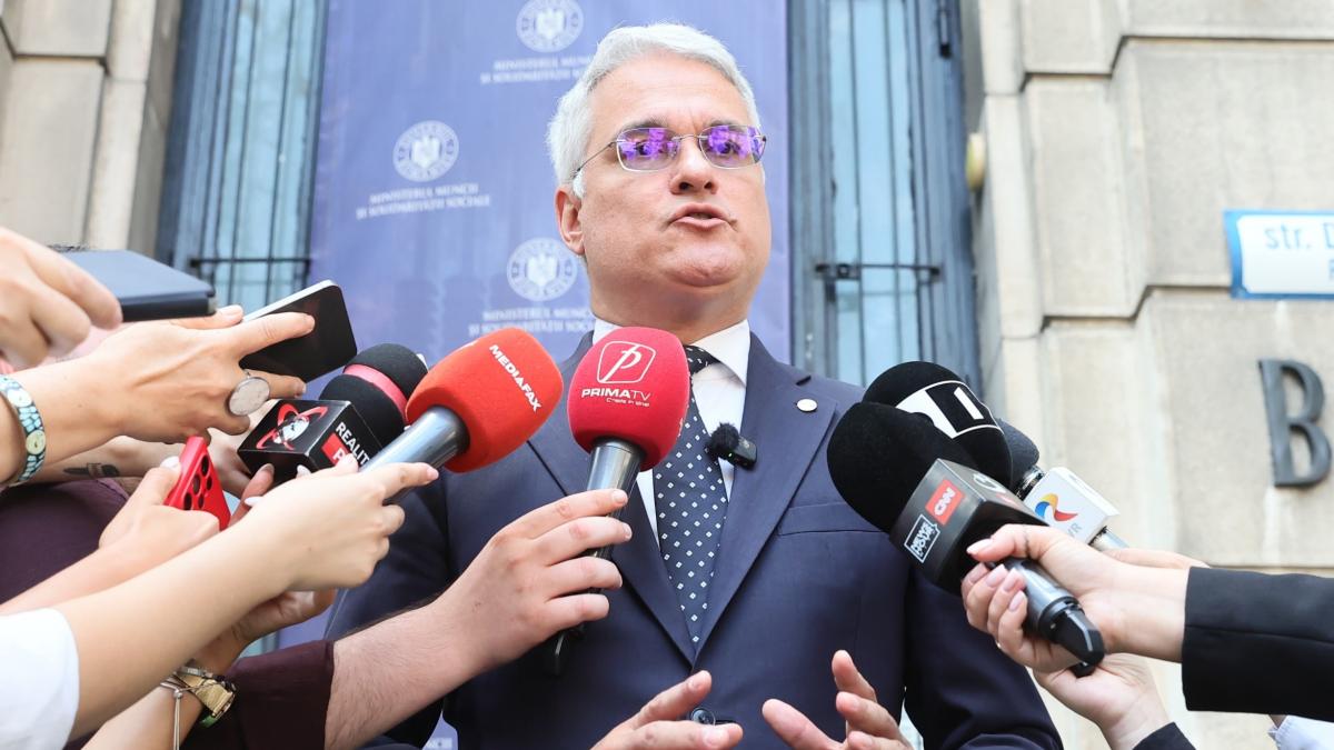 Pislaru raspunde protestatarilor care au solicitat majorarea salariului minim Nu avem o limita care sa ne permita sa luam decizii