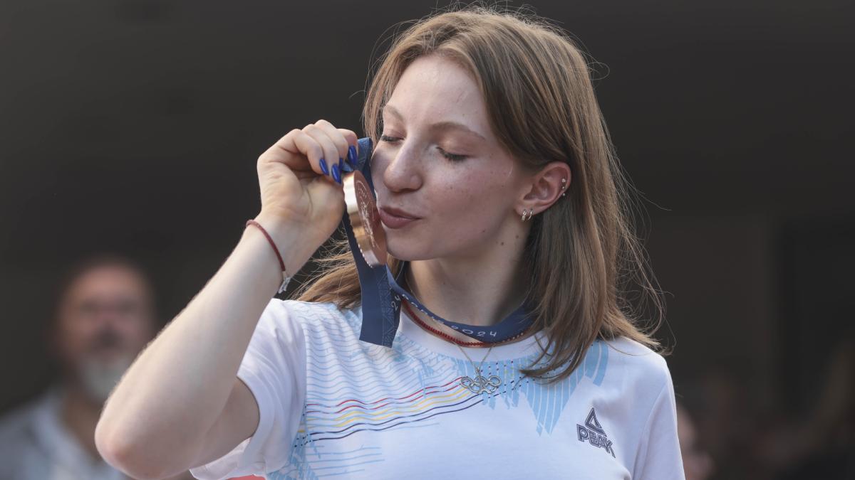 Statul român va acoperi cheltuielile avocaților gimnastei Ana Maria Bărbosu în cadrul procesului de la TAS pentru medalia... 2 Statul roman va acoperi cheltuielile avocatilor gimnastei Ana Maria Barbosu in cadrul procesului de la TAS pentru medalia