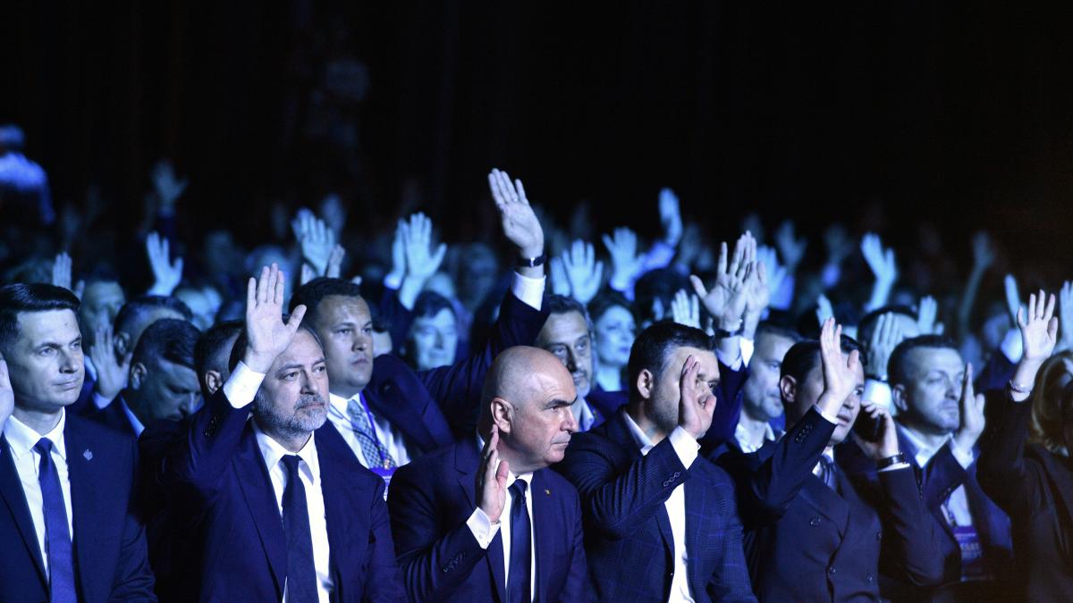 Surse: Liberalii ar accepta un guvern tehnocrat, dar impun condiții: Fără secretari de stat sau conducători de... 4 Sursele liberalii ar accepta un guvern tehnocrat dar impun conditii Fara secretari de stat sau conducatori de