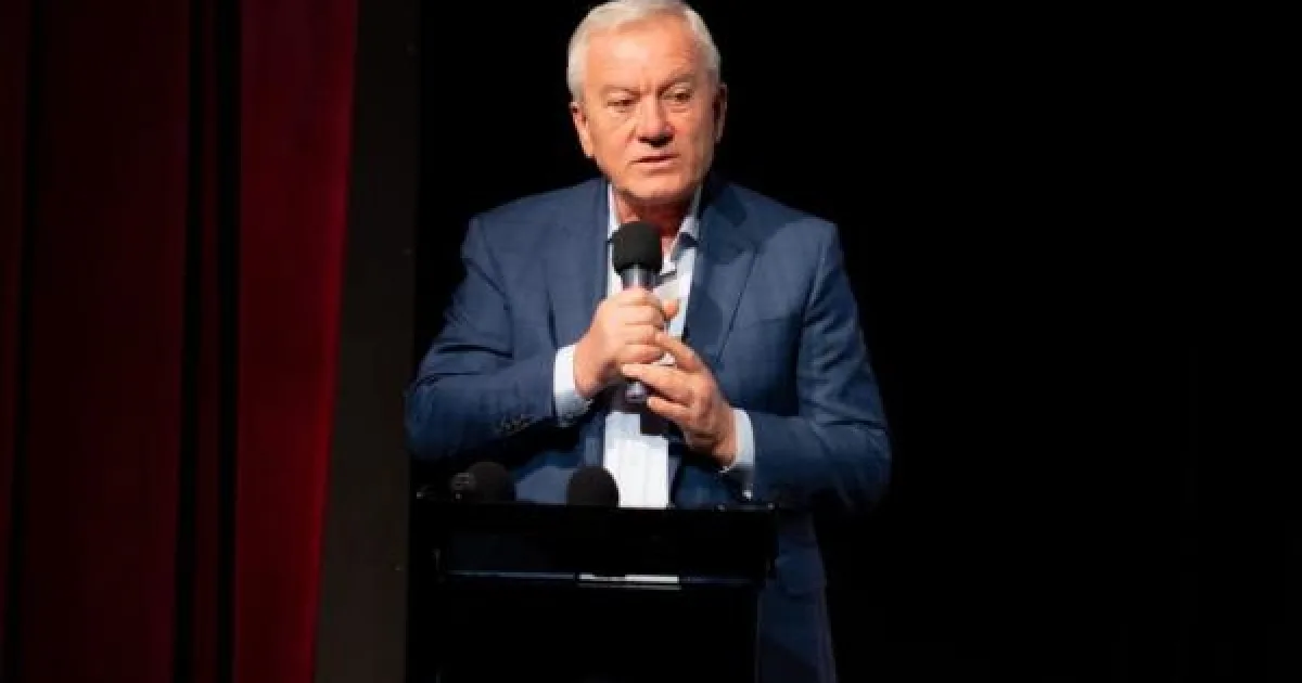 Protest AUR în Parlament pentru Călin Georgescu 3 Protest AUR în Parlament pentru Călin Georgescu