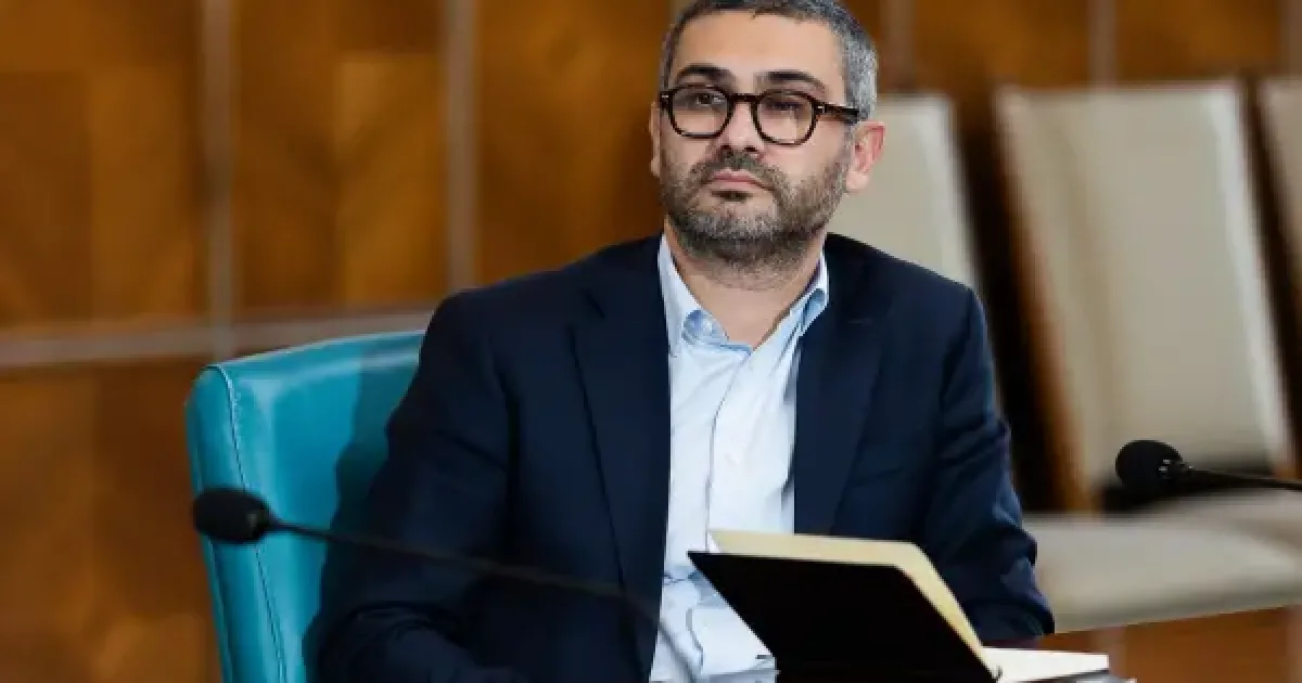 ANCOM a anulat masa pentru o mie de persoane din Qatar, aprobată de guvernul anterior