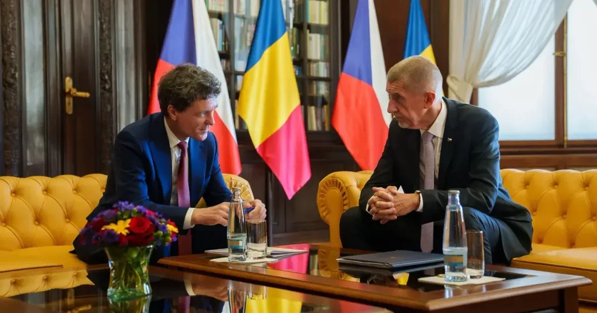 Nicușor Dan, convorbiri la Praga privind apărarea și colaborarea bilaterală